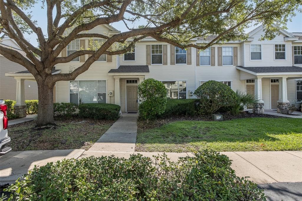 13521 FOREST LAKE DRIVE LARGO, FL 33771