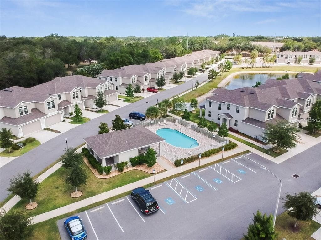 1950 LAKE RIDGE BOULEVARD CLEARWATER, FL 33763