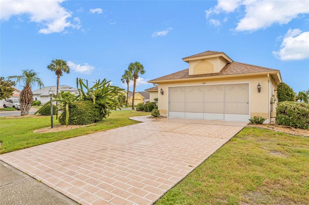 337 NORTHWAY DRIVE SUN CITY CENTER, FL 33573