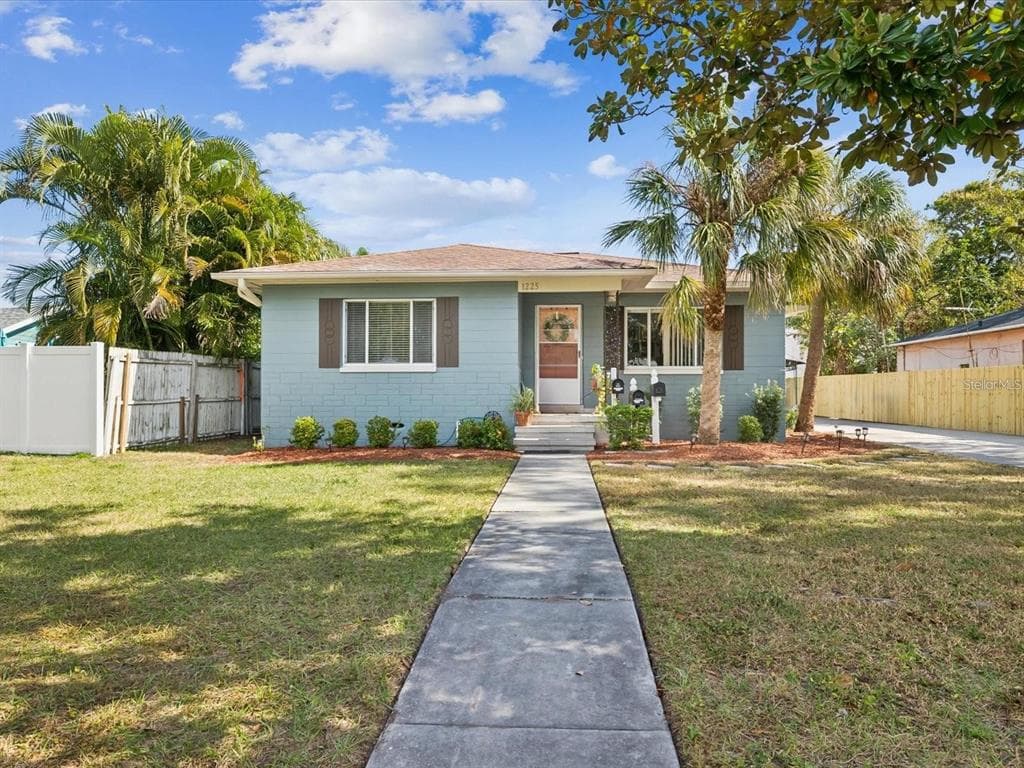 1225 26TH STREET N ST PETERSBURG, FL 33713