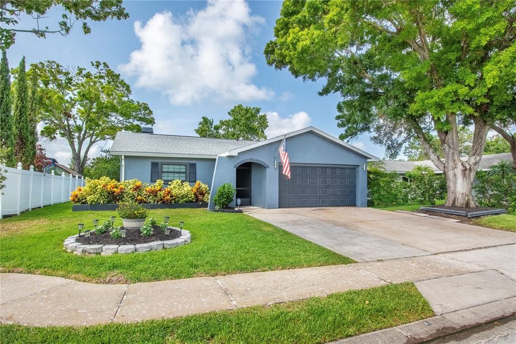7444 119TH AVENUE LARGO, FL 33773