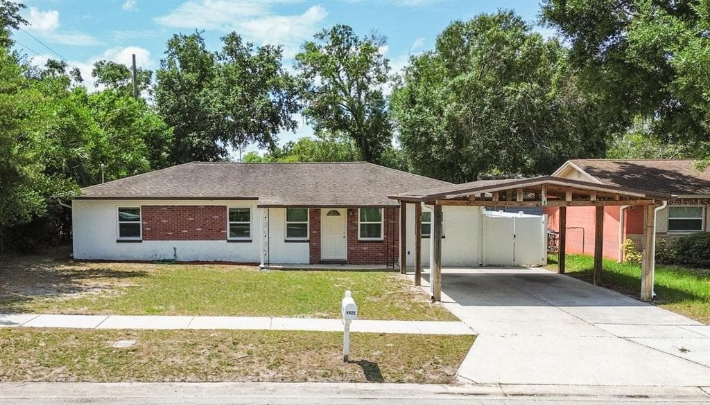 4425 PORPOISE DRIVE TAMPA, FL 33617