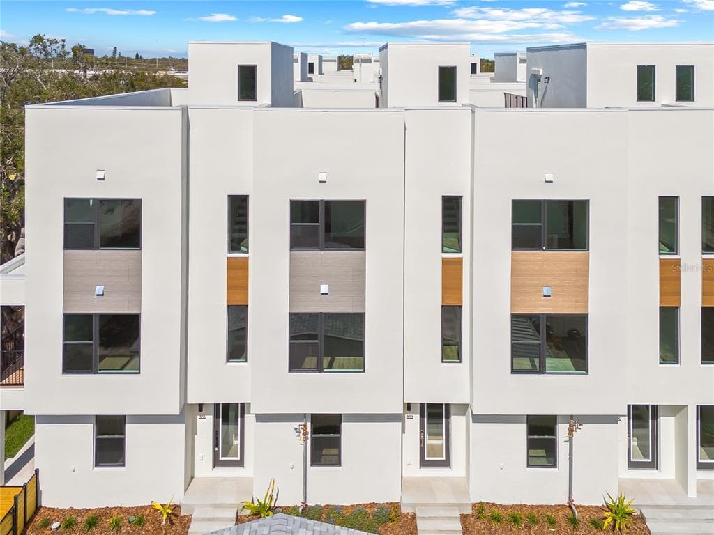 303 15TH STREET N ST PETERSBURG, FL 33705
