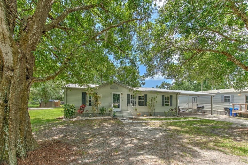 3203 21ST AVENUE SE RUSKIN, FL 33570