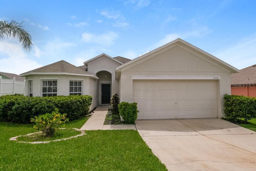 7608 MT LAUREL DRIVE ZEPHYRHILLS, FL 33540
