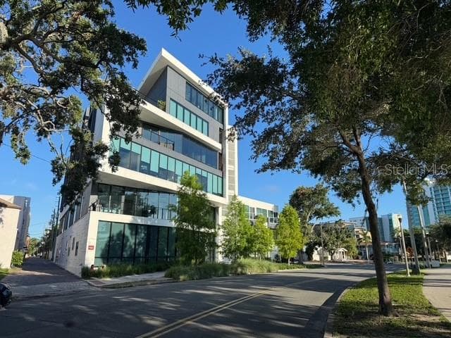 132 MIRROR LAKE DRIVE N UNIT 501 ST PETERSBURG, FL 33701