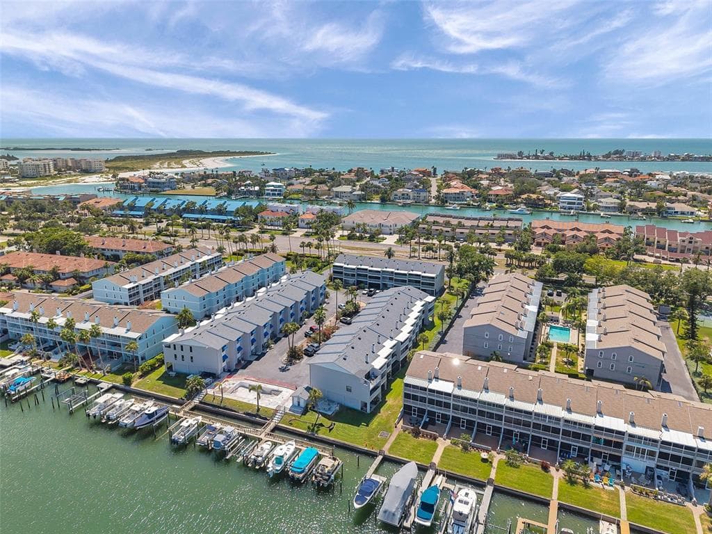 745 PINELLAS BAYWAY S UNIT 106 TIERRA VERDE, FL 33715