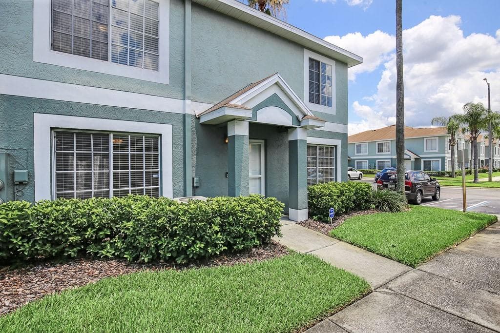 1673 FLUORSHIRE DRIVE BRANDON, FL 33511