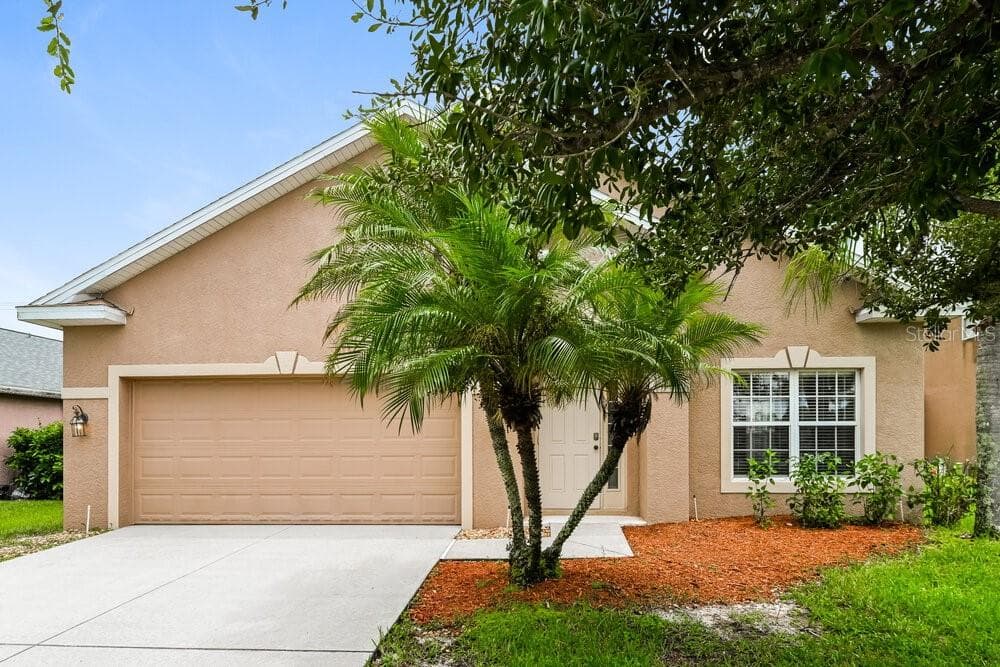 11486 LAKE CYPRESS LOOP FORT MYERS, FL 33913