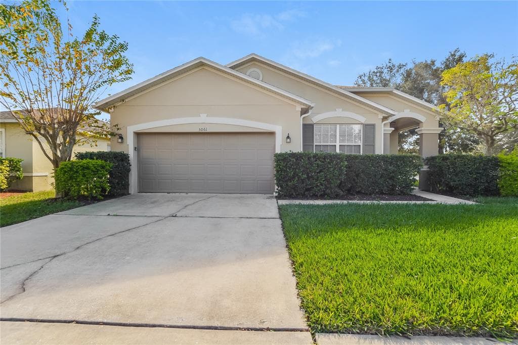5061 GANDROSS LANE MOUNT DORA, FL 32757