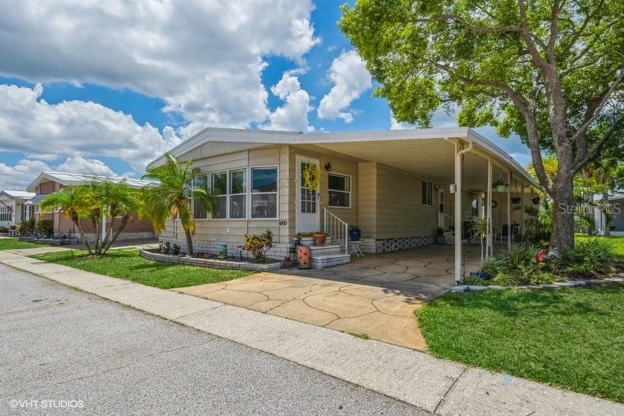 400 BLUE MARLIN DRIVE OLDSMAR, FL 34677