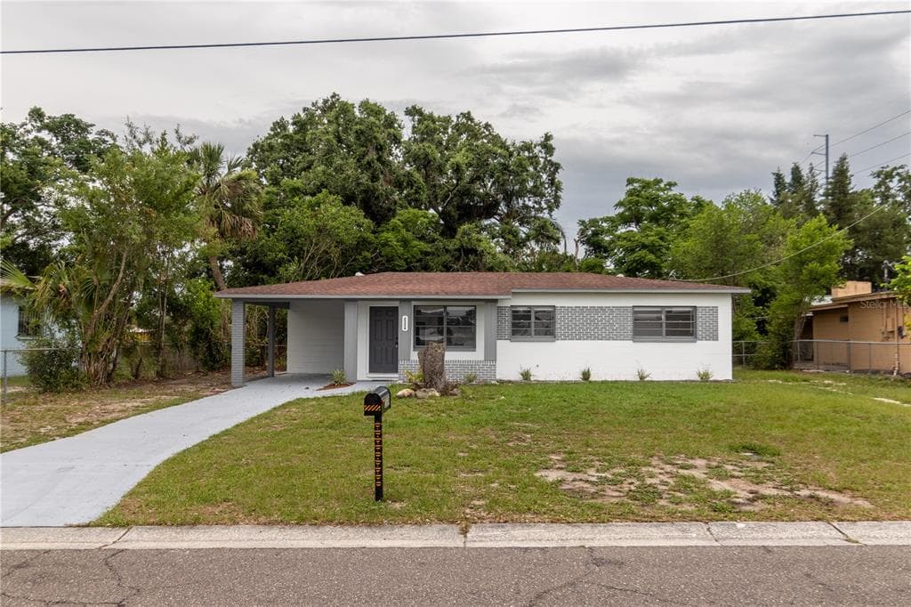 2324 W MARQUETTE AVENUE TAMPA, FL 33604