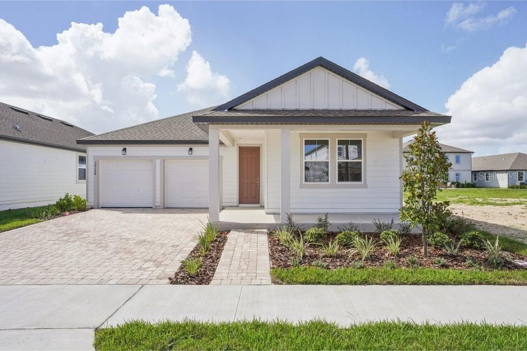 30124 MISTY PINES ROAD MOUNT DORA, FL 32757