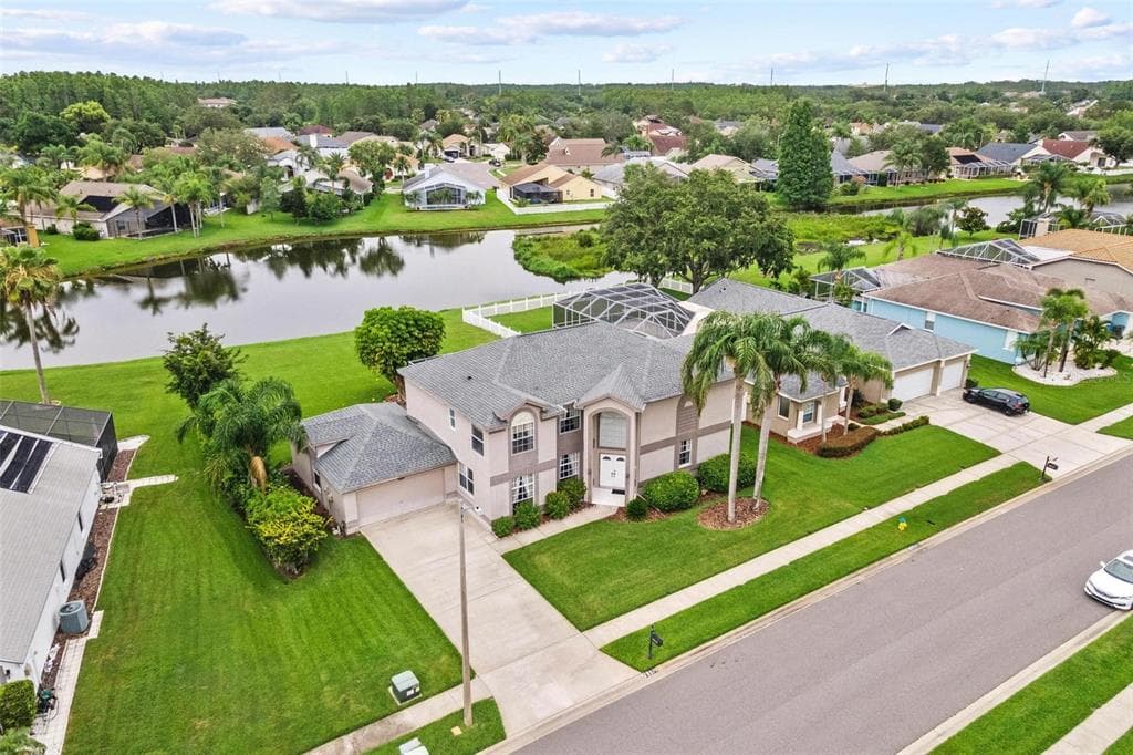 18219 BITTERN AVENUE LUTZ, FL 33558
