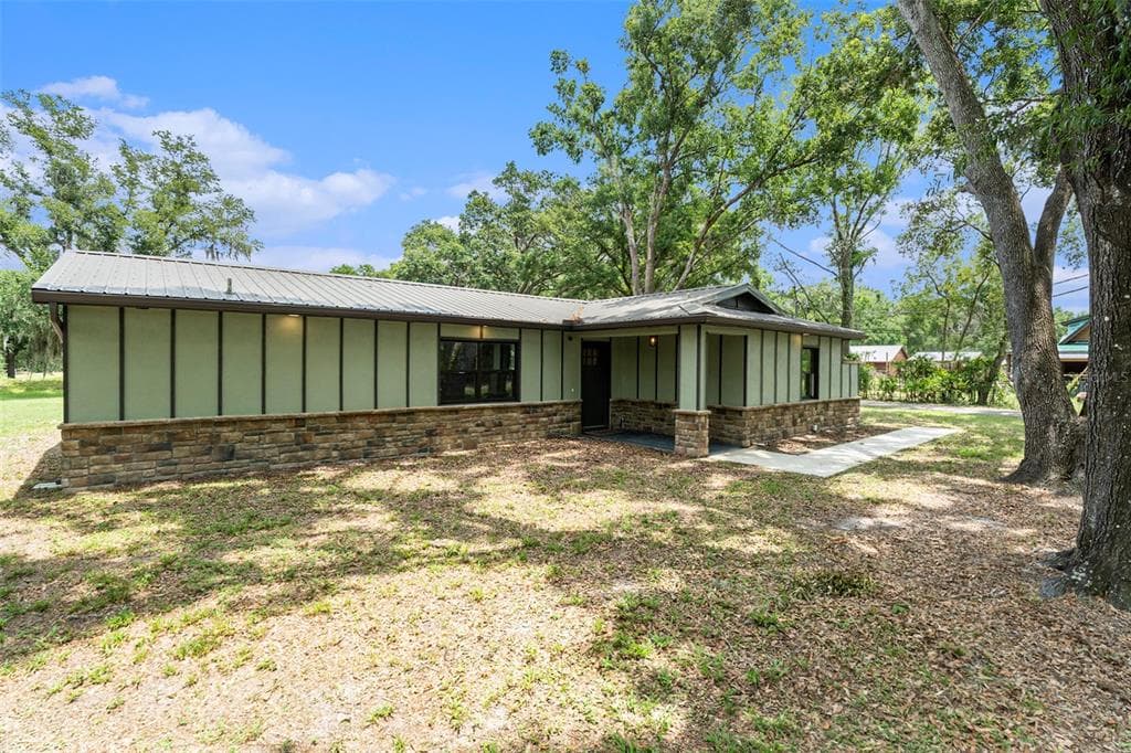 5106 FIVE ACRE RD