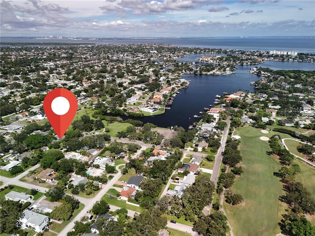 533 36TH AVENUE NE ST PETERSBURG, FL 33704