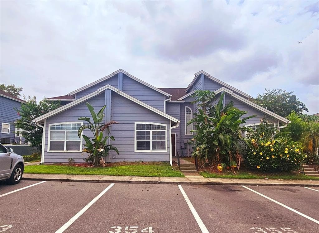 658 CARIBBEAN DRIVE DAVENPORT, FL 33897