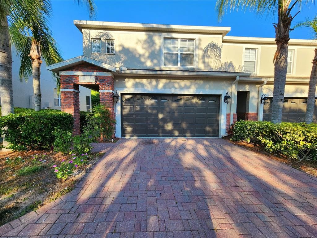 1427 HILLVIEW LANE TARPON SPRINGS, FL 34689