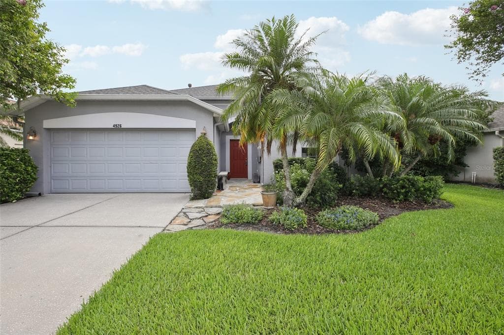 4926 PENNECOTT WAY WESLEY CHAPEL, FL 33544