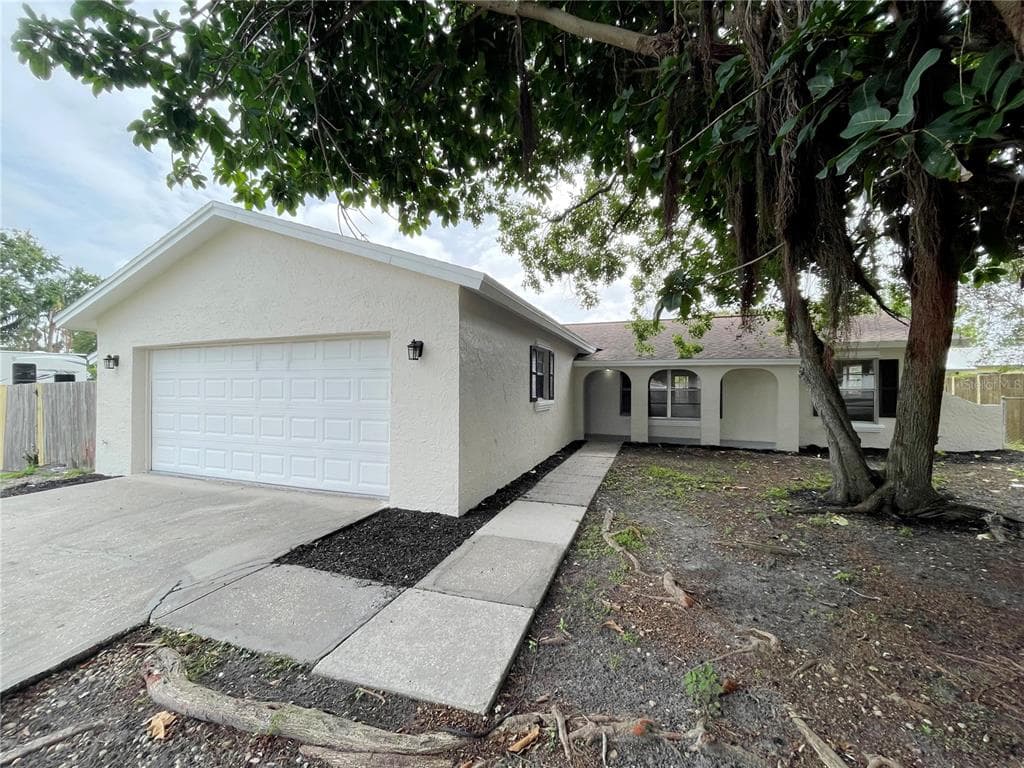 1003 CORNWALL COURT BRANDON, FL 33510