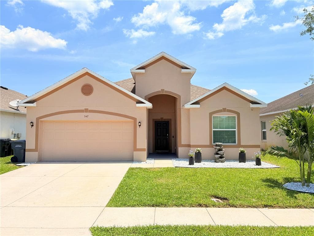 547 SARDINIA CIRCLE DAVENPORT, FL 33837