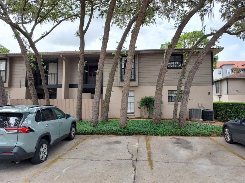4111 ASHFORD GREEN PLACE UNIT B203 TAMPA, FL 33613