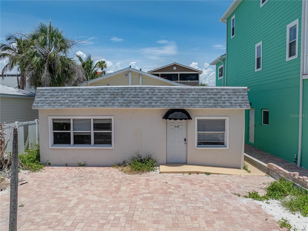 19105 GULF BOULEVARD INDIAN SHORES, FL 33785