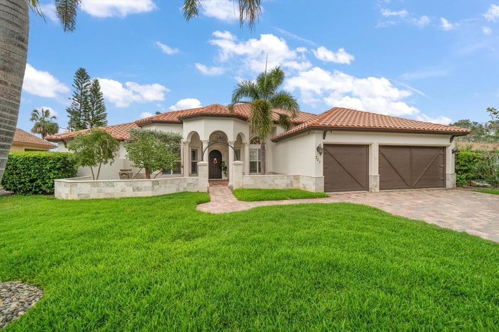 307 PALMETTO LANE LARGO, FL 33770