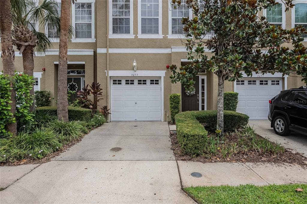 3053 POINTEVIEW DRIVE TAMPA, FL 33611