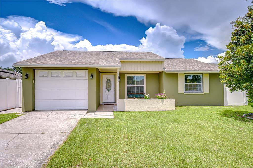 6807 MONIQUE AVENUE TAMPA, FL 33625