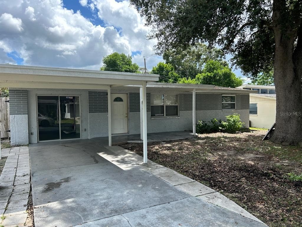 2030 HESS DRIVE HOLIDAY, FL 34691