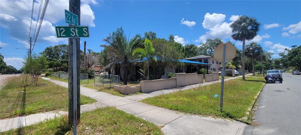 1130 22ND AVENUE S ST PETERSBURG, FL 33705