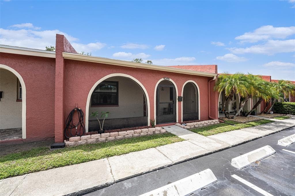 6346 BONNIE BAY CIRCLE N PINELLAS PARK, FL 33781