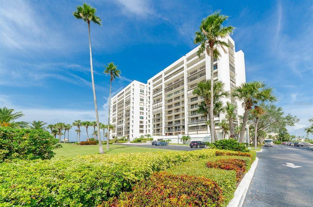 1460 GULF BOULEVARD UNIT 1105