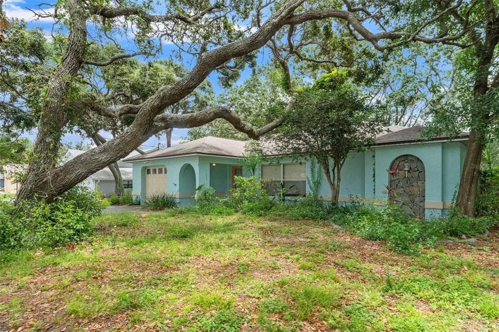 2418 DELTONA BOULEVARD SPRING HILL, FL 34606