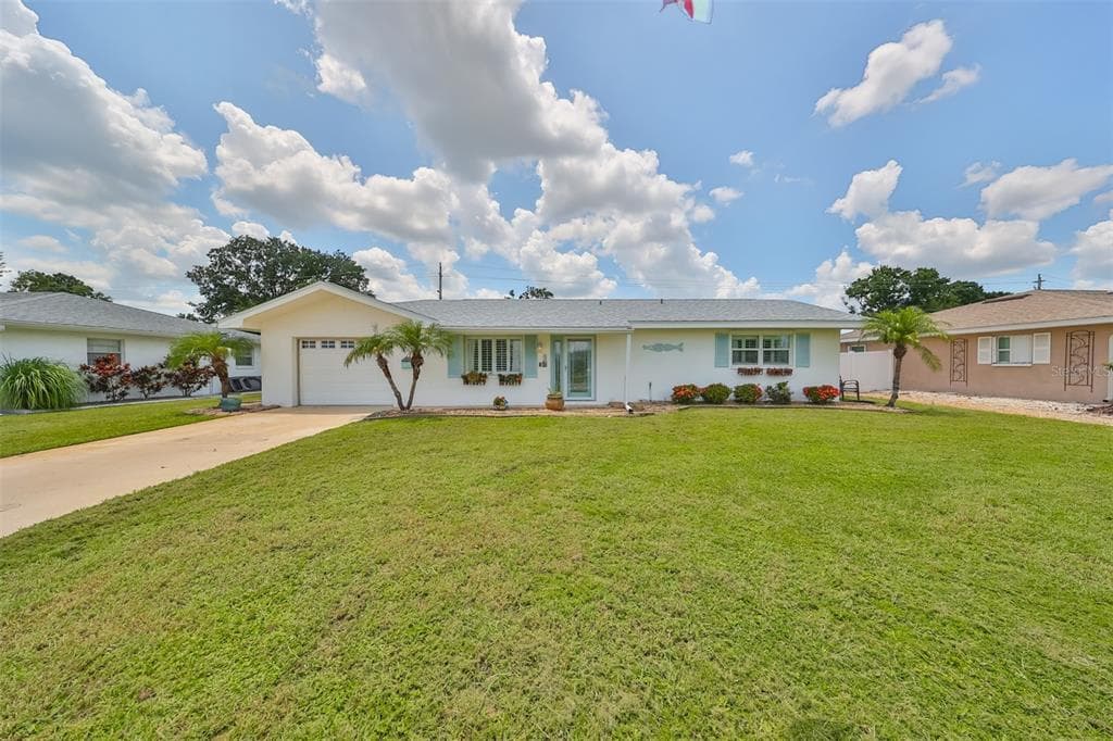 1224 W DEL WEBB BOULEVARD SUN CITY CENTER, FL 33573