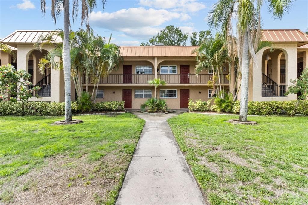4500 E BAY DRIVE UNIT 106 CLEARWATER, FL 33764