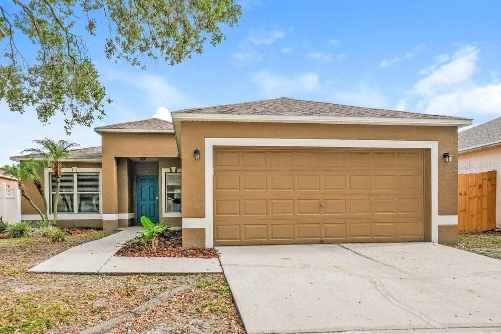 25035 HYDE PARK BOULEVARD LAND O LAKES, FL 34639