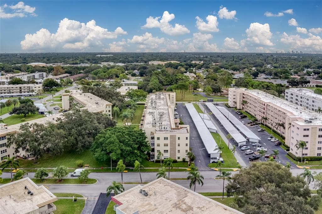 5705 80TH STREET N UNIT 207 ST PETERSBURG, FL 33709
