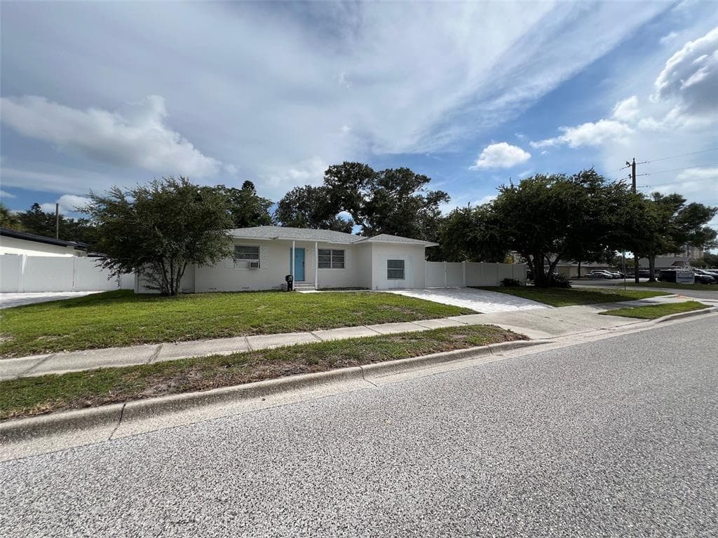 7536 38TH AVENUE N ST PETERSBURG, FL 33710