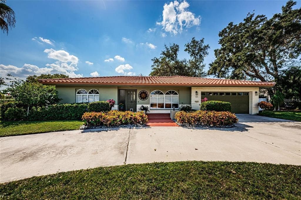 431 WINDWARD PASSAGE CLEARWATER BEACH, FL 33767