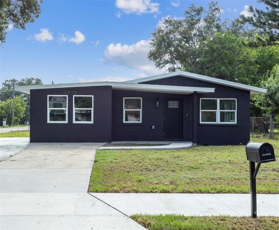 2010 4TH AVENUE W PALMETTO, FL 34221