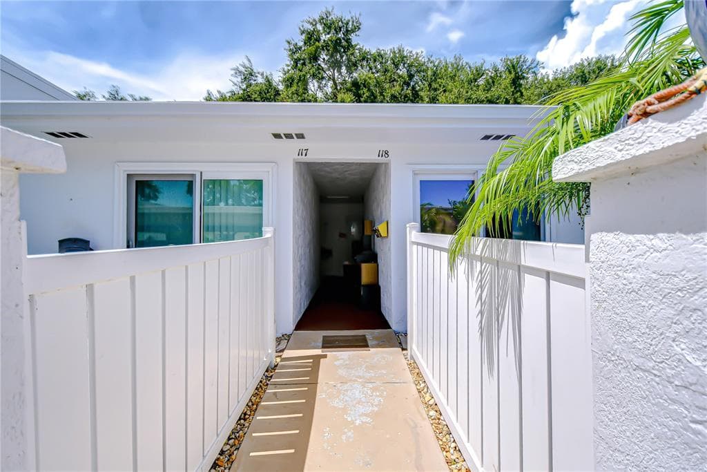 1655 S HIGHLAND AVENUE UNIT B118