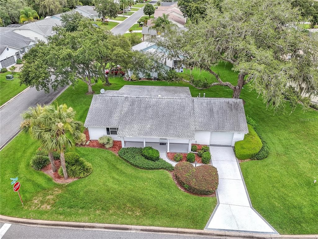 5402 ROSEWALL CIRCLE LEESBURG, FL 34748