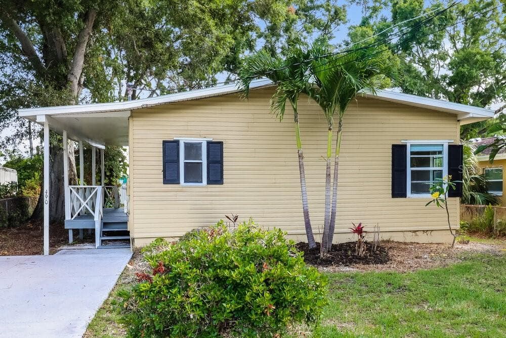 490 STREMMA ROAD LARGO, FL 33770