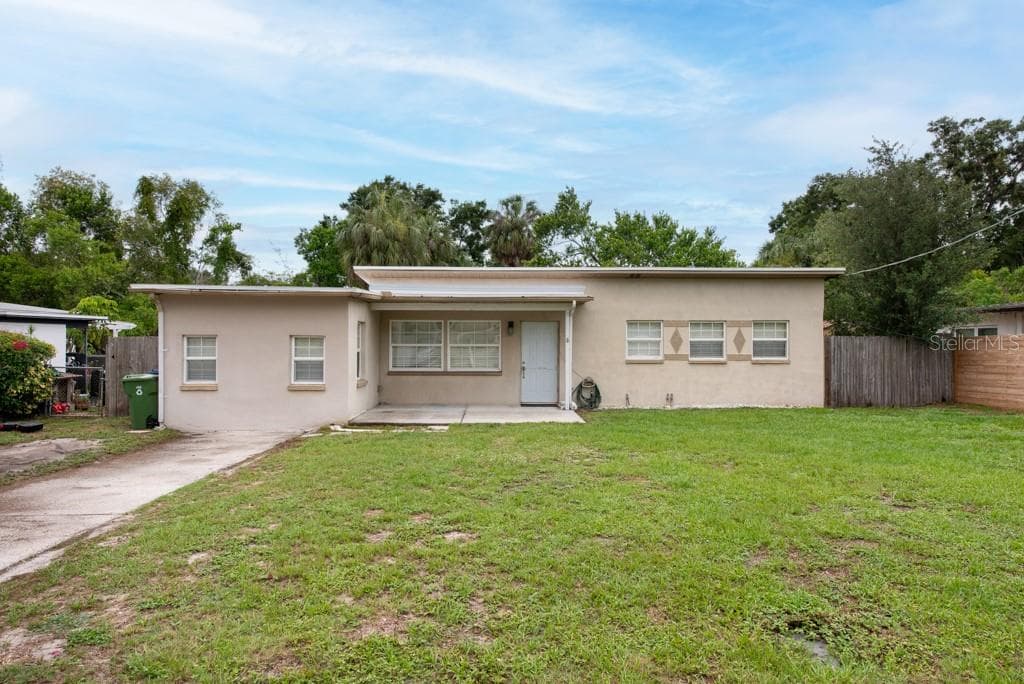 4323 S LOIS AVENUE TAMPA, FL 33611