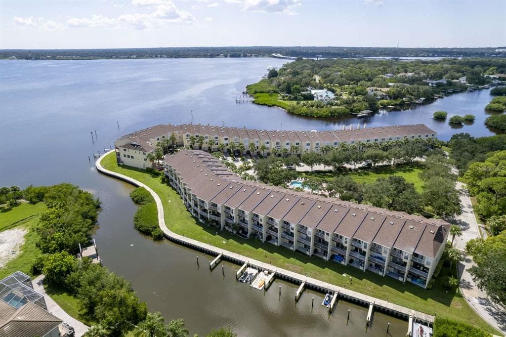 115 BRENT CIRCLE OLDSMAR, FL 34677