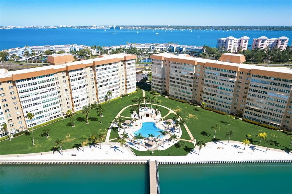 5108 BRITTANY DRIVE S UNIT 205 ST PETERSBURG, FL 33715
