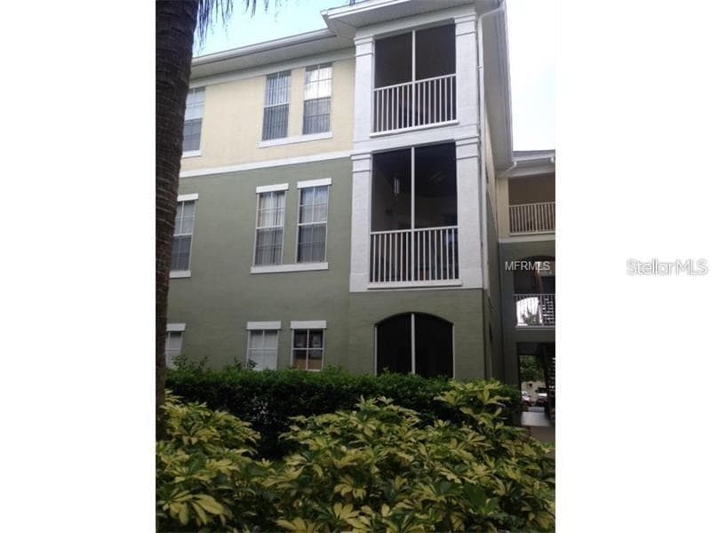 9320 CRESCENT LOOP CIRCLE UNIT 304 TAMPA, FL 33619