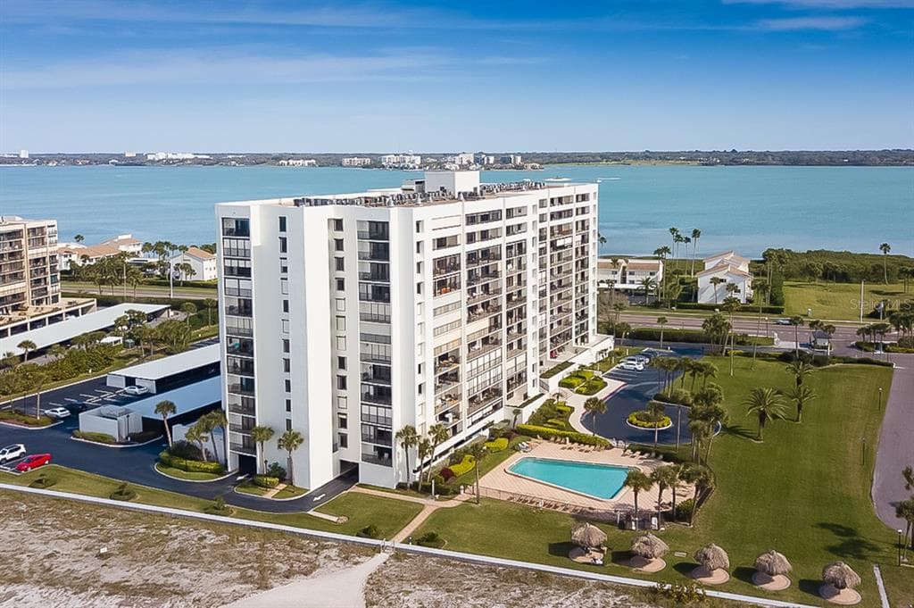 1460 GULF BOULEVARD UNIT 906 CLEARWATER BEACH, FL 33767